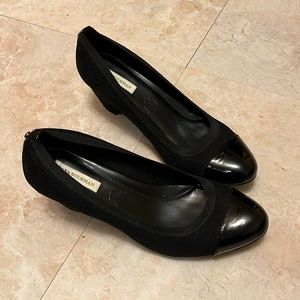 Dana Buchman Black Wedge size 9.5 suede